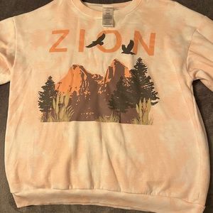 New sweatshirt never worn